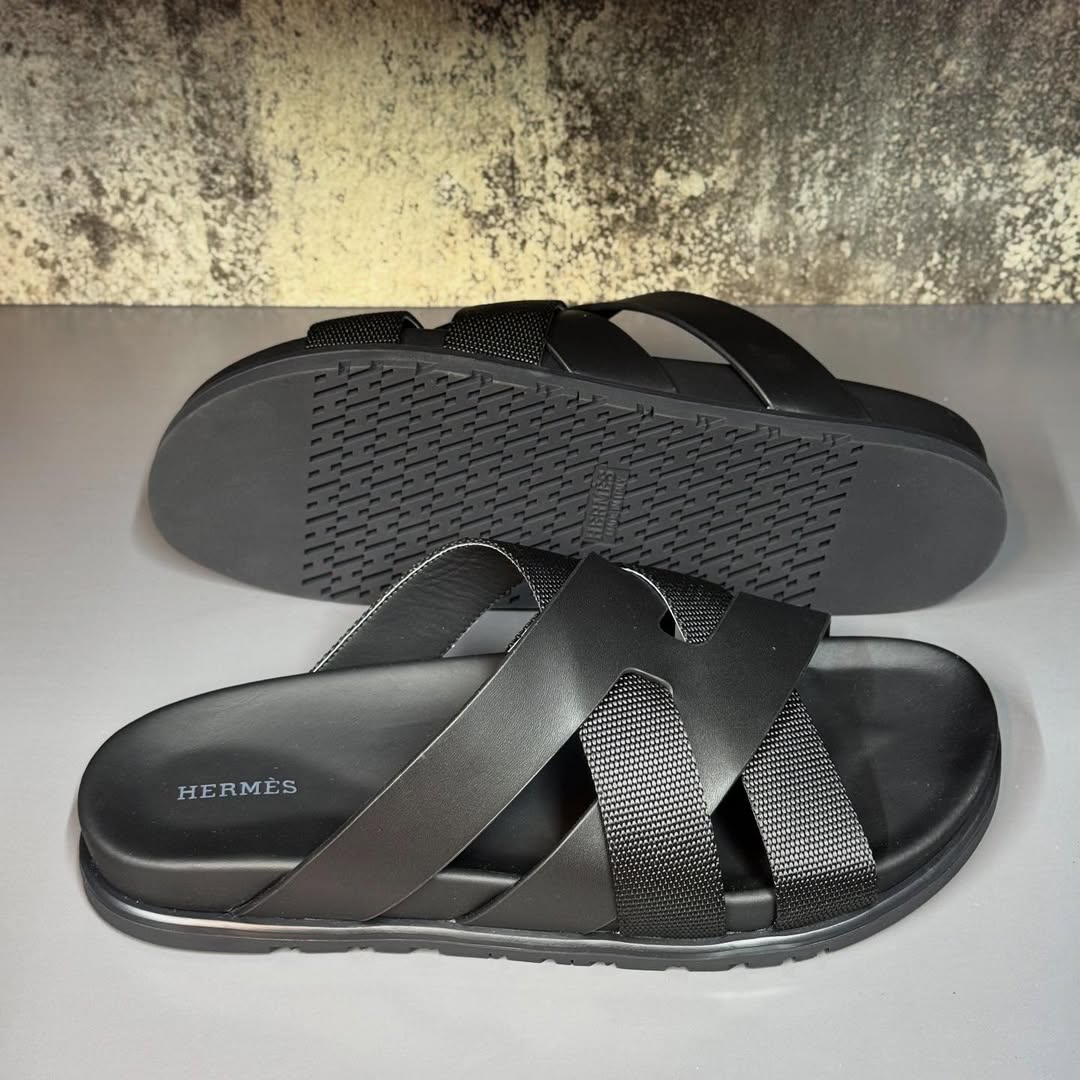 Hermes Kazimir Sandal "Black"