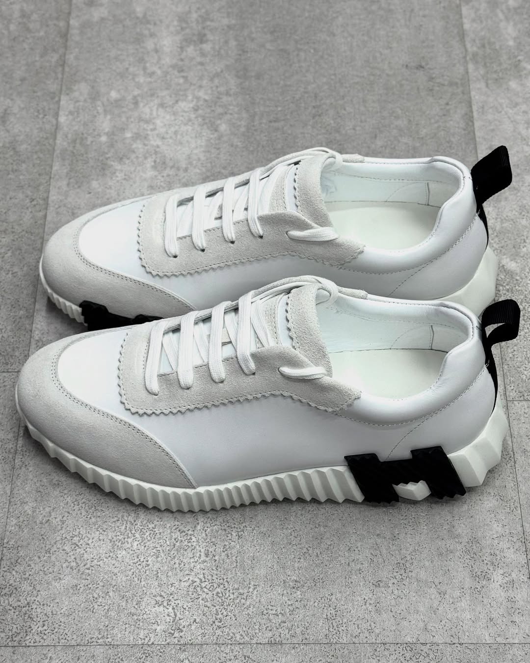 Hermés Bouncing Sneaker in Calfskin and Suede Goatskin