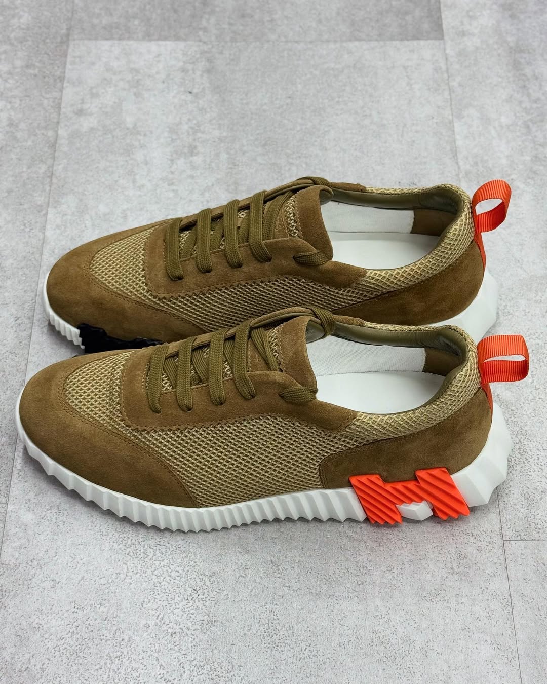 Hermés Bouncing Sneakers in a Beige and Brown Technical Mesh and Suede Goatskin Material