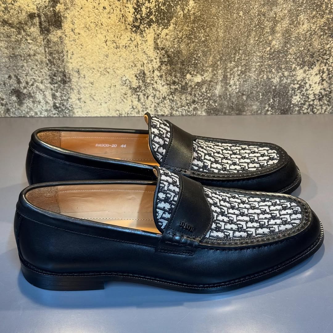 Dior Granville Loafers in black