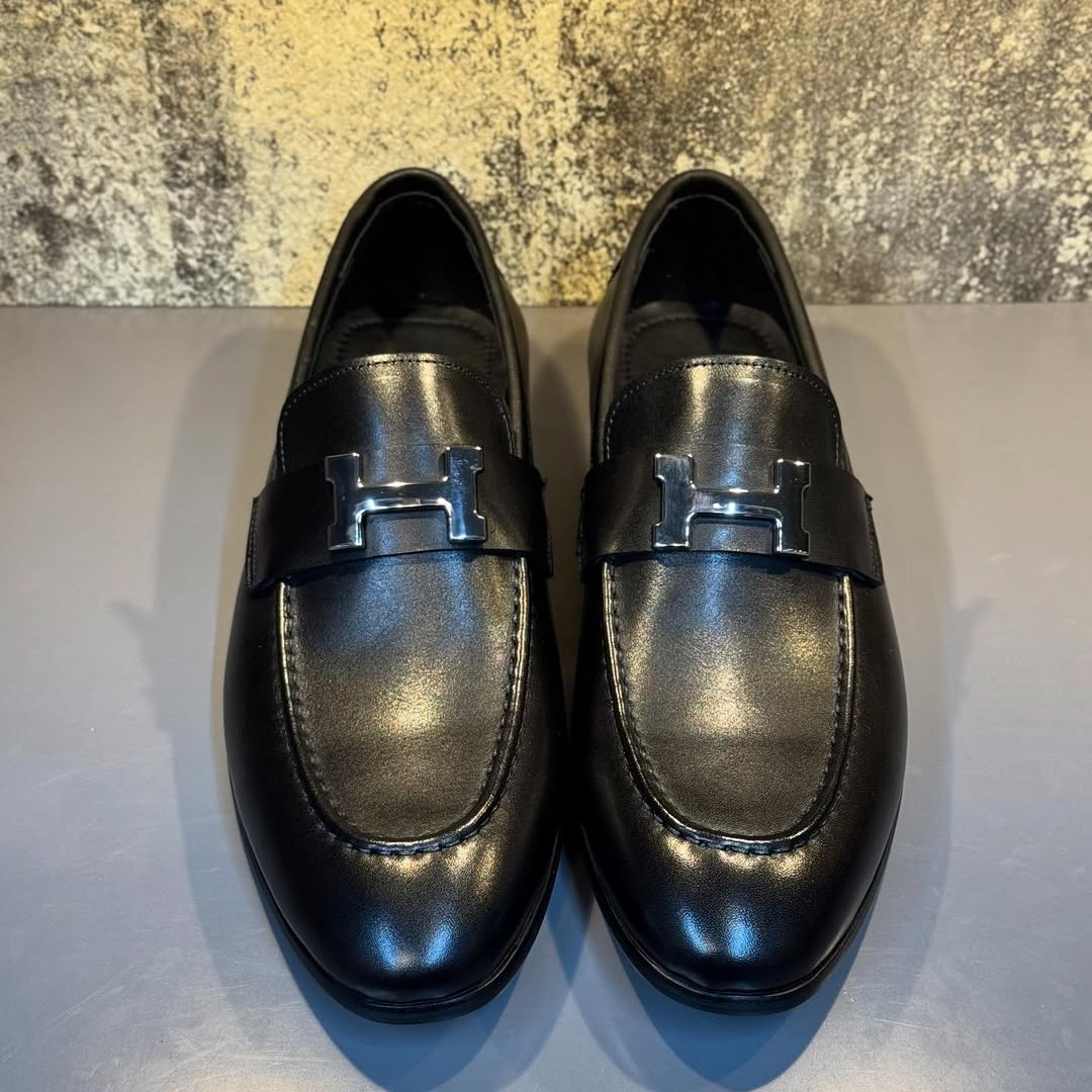 Hermés Paris Loafers Black For Men