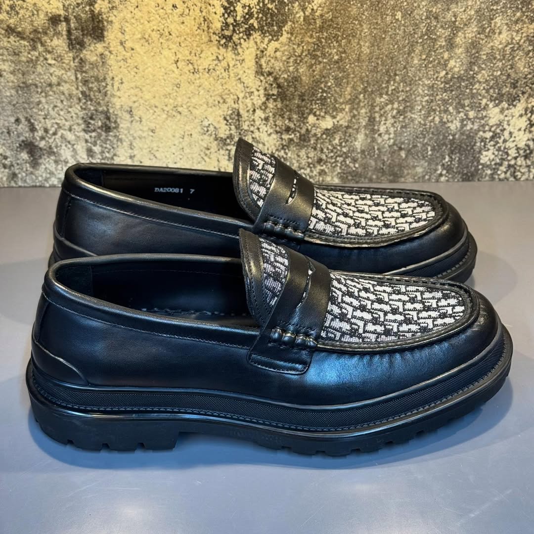 Dior Explorer Loafers in Black