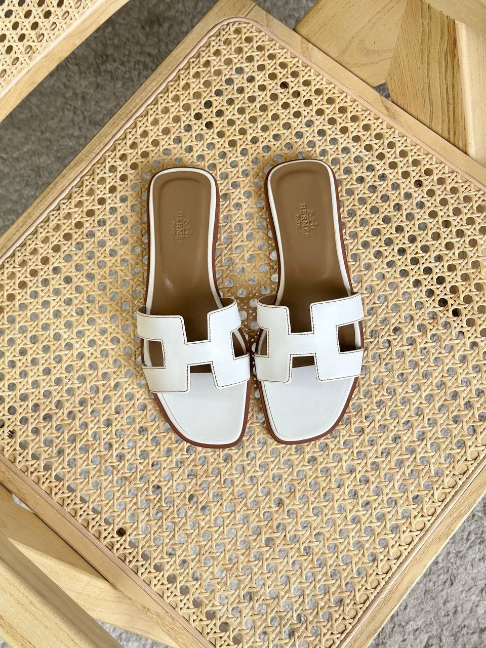 Hermés Oran White Leather H Women's Sandal