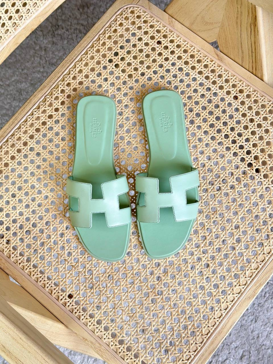 Oran Leather Mules Hermés Green